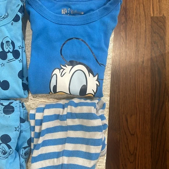 Boys 5T Pajamas Bundle Carters, and Gap Brands. - Picture 9 of 12